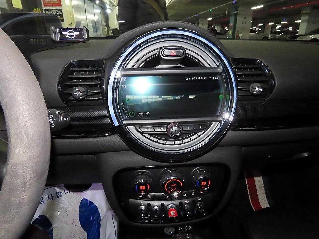 Mini Clubman - Vista 11