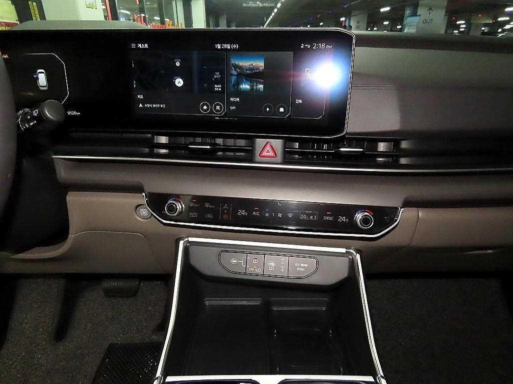 KIA Carnival - Vista 11