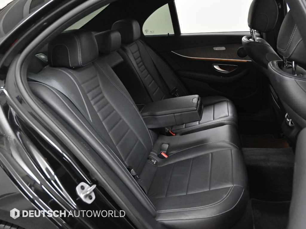 Mercedes Benz E class - Vista 12