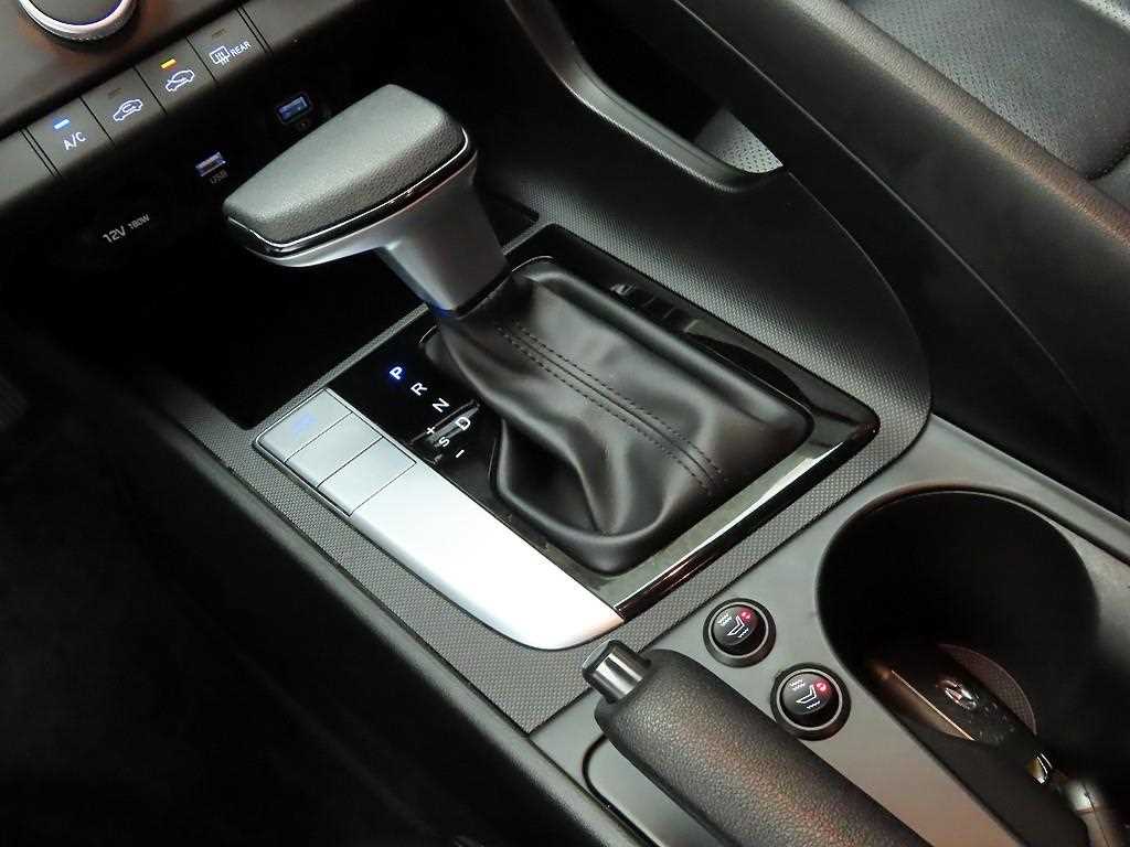 HYUNDAI Avante - Vista 10