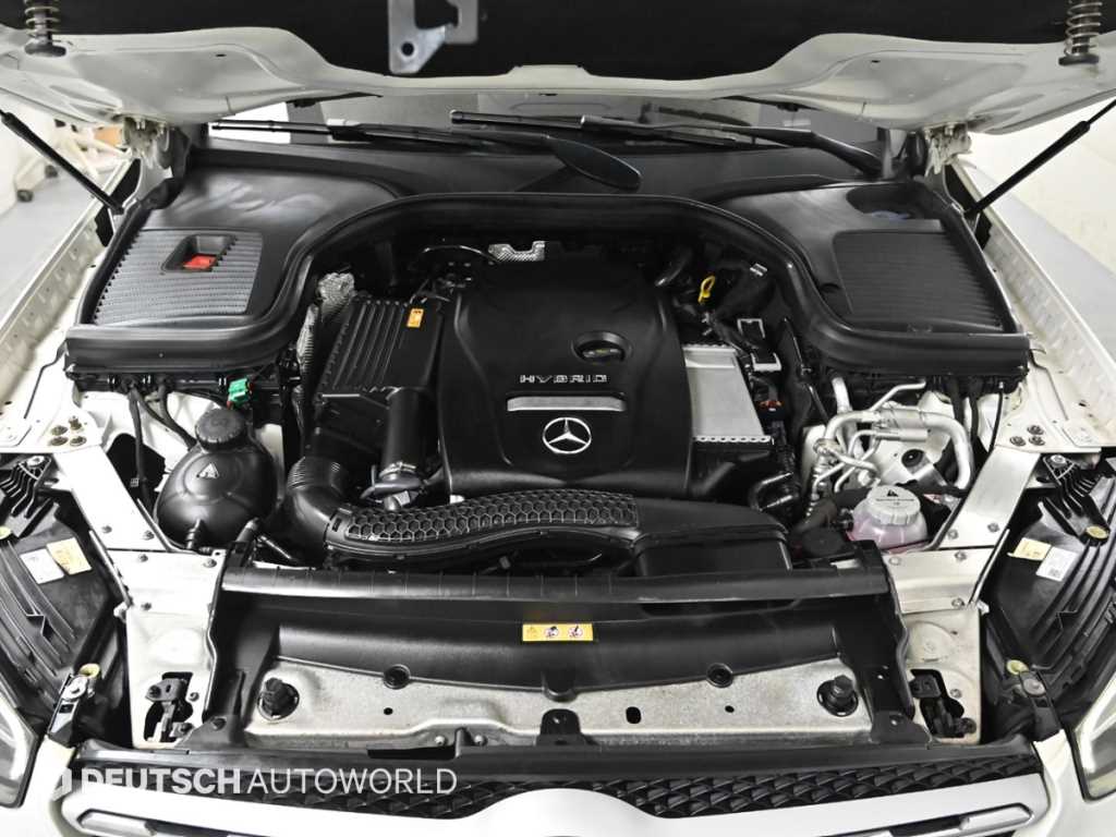 Mercedes Benz GLC Class - Vista 6