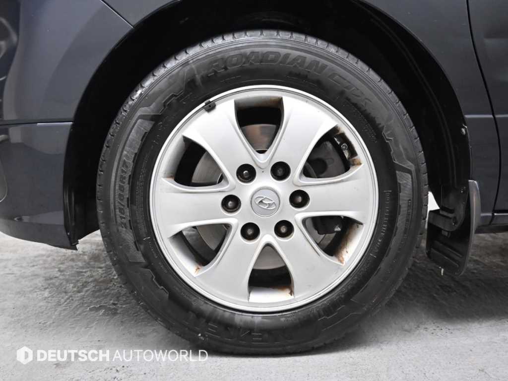 HYUNDAI Starex - Vista 5