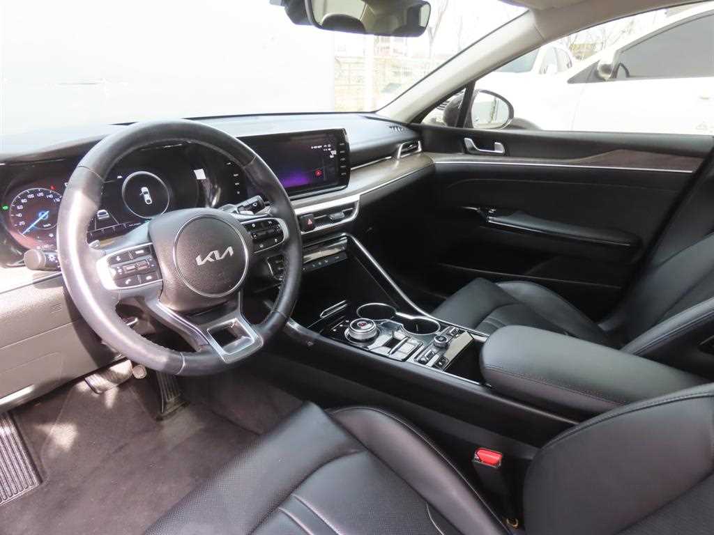 KIA K5 2023 Negro - Importación desde Corea - HF Imports Iquique - Foto 17