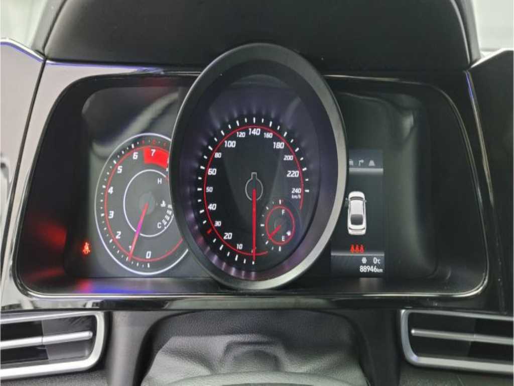 HYUNDAI Avante - Vista 10