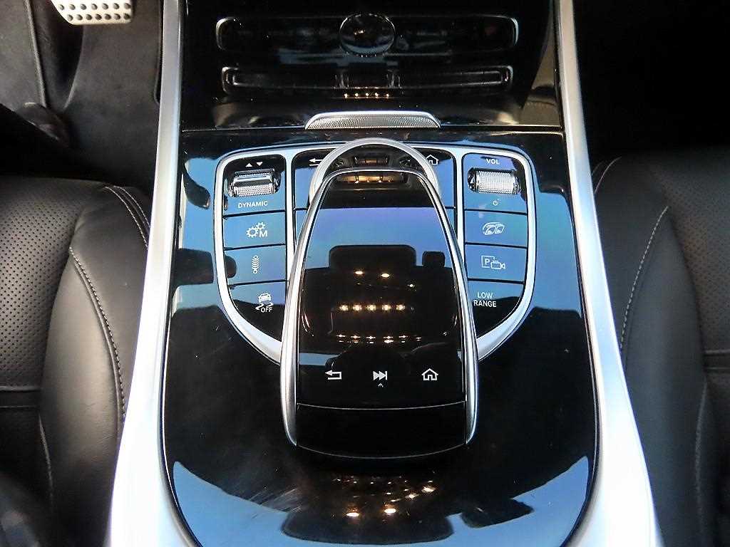 Mercedes Benz G Class (G Wagen) - Vista 11