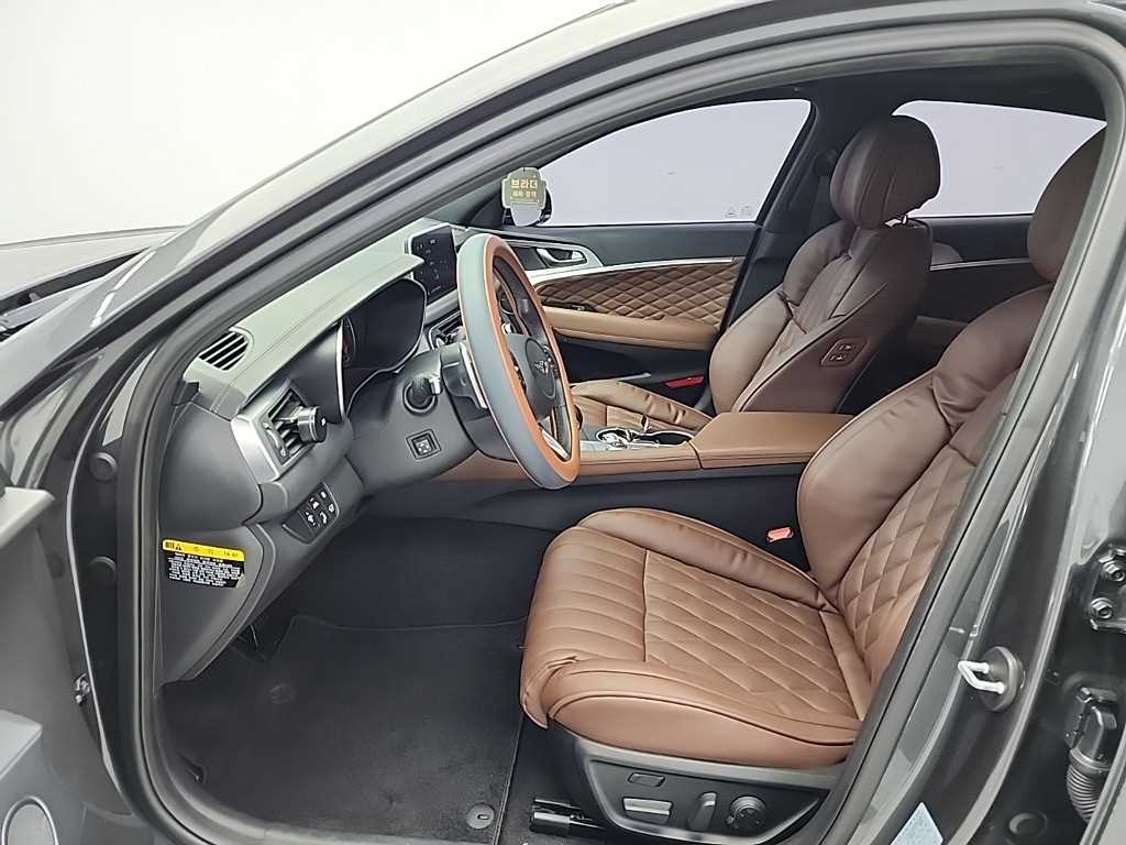 Genesis G70 - Vista 11