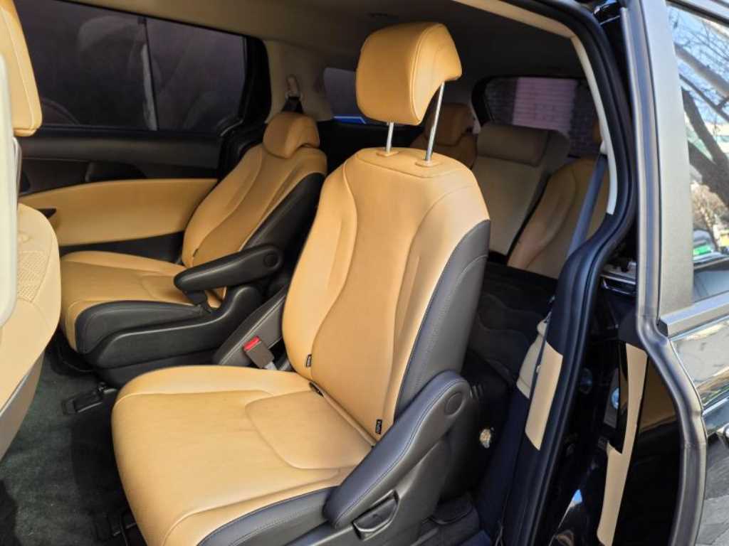 KIA Carnival - Vista 6