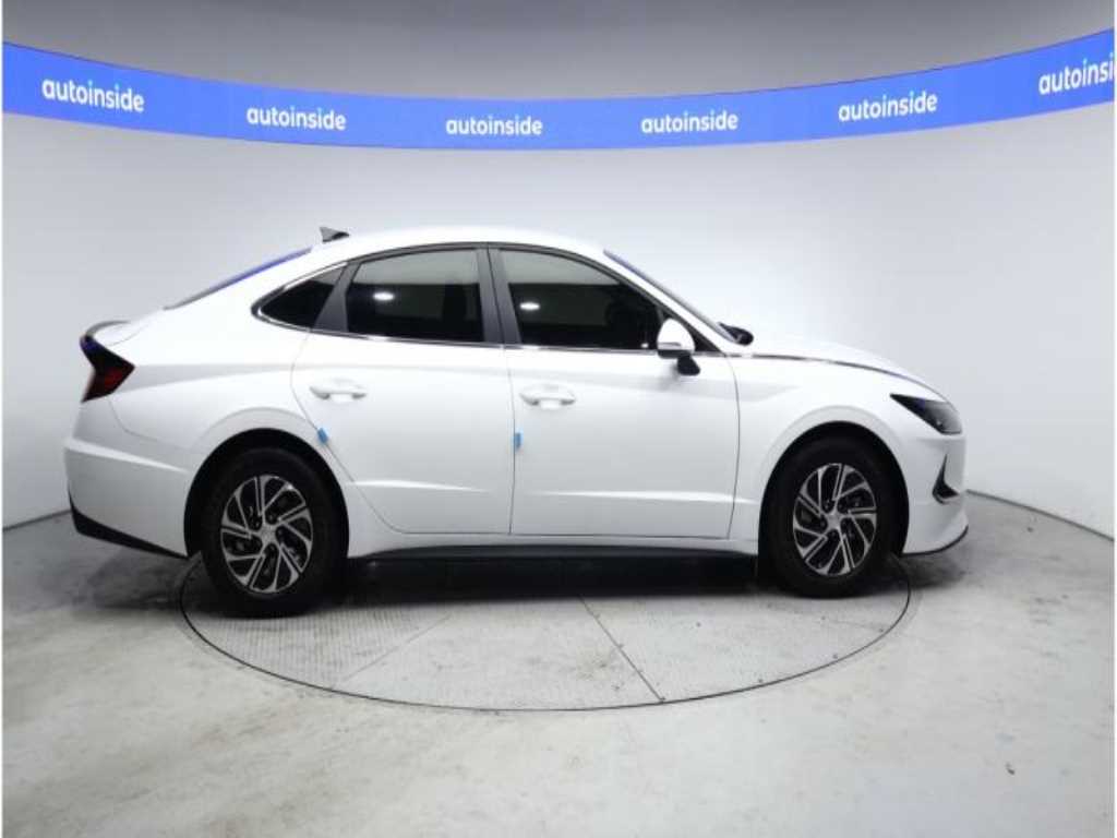 HYUNDAI Sonata - Vista 4