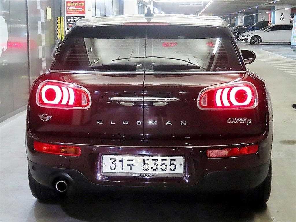 Mini Clubman - Vista 5