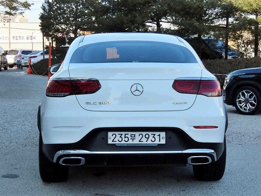 Mercedes Benz GLC Class - Vista 4