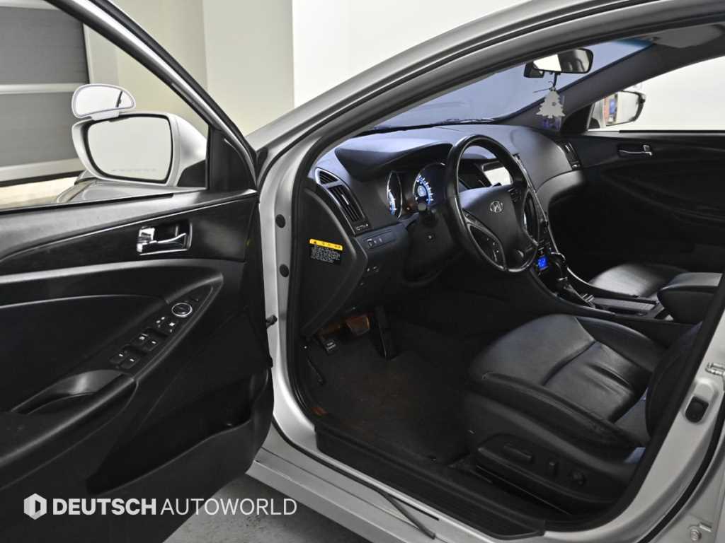 HYUNDAI Sonata - Vista 11