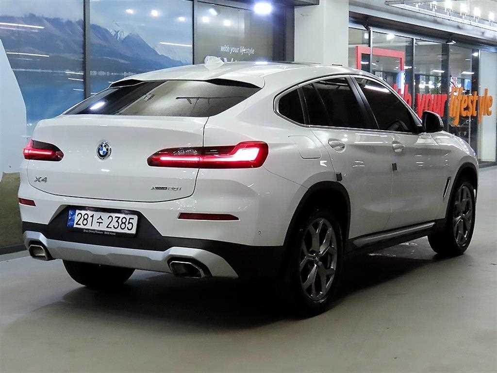 BMW X4 - Vista 4