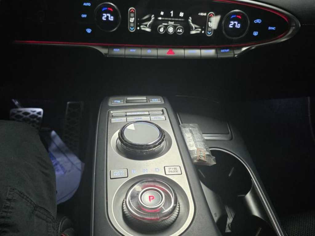 Genesis GV70 - Vista 12