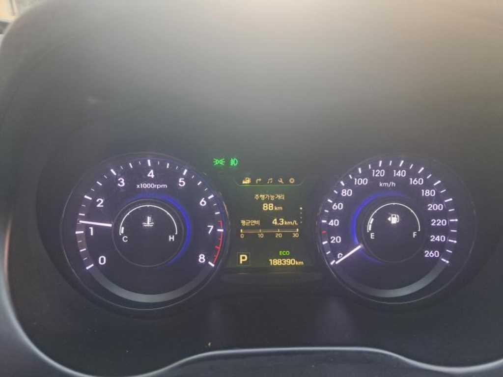 HYUNDAI Grandeur - Vista 9