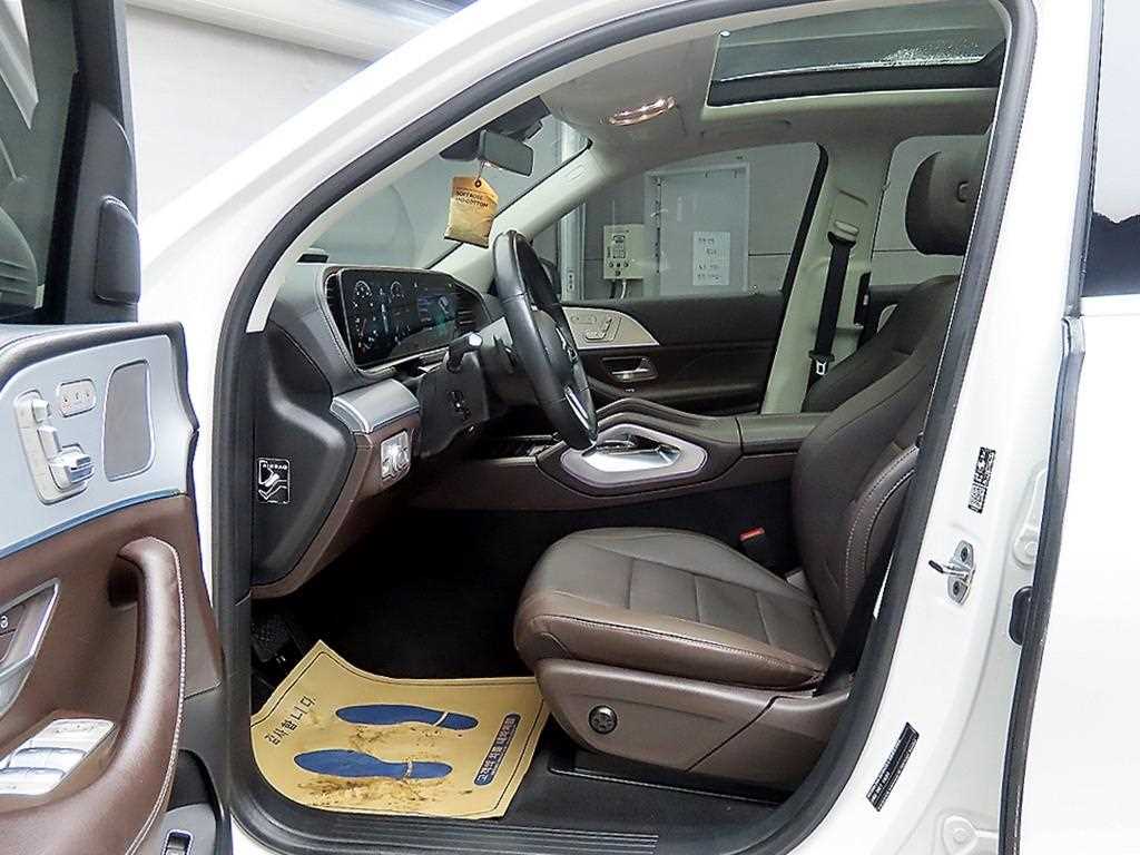 Mercedes Benz GLE Class - Vista 5