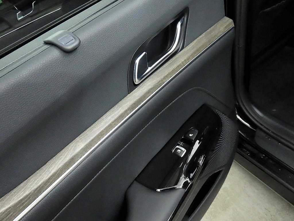 KIA K5 2023 Negro - Importación desde Corea - HF Imports Iquique - Foto 16