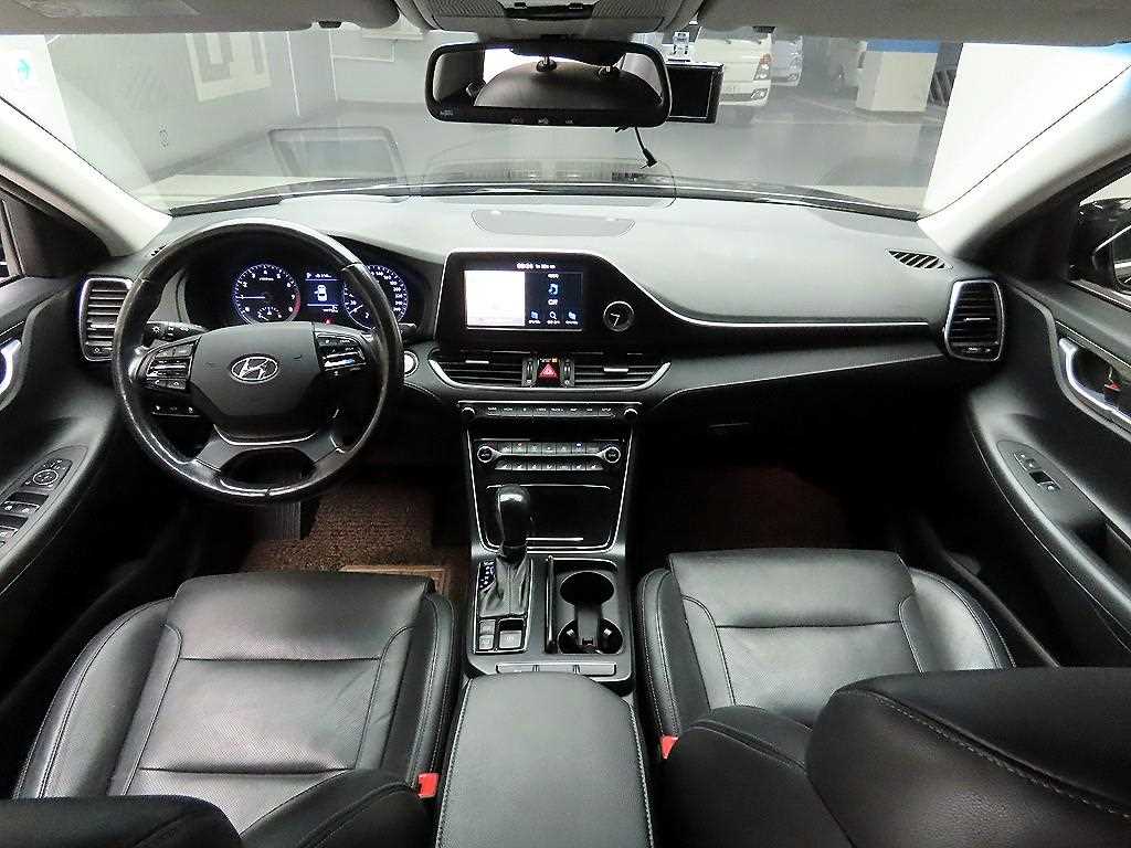 HYUNDAI Grandeur - Vista 8