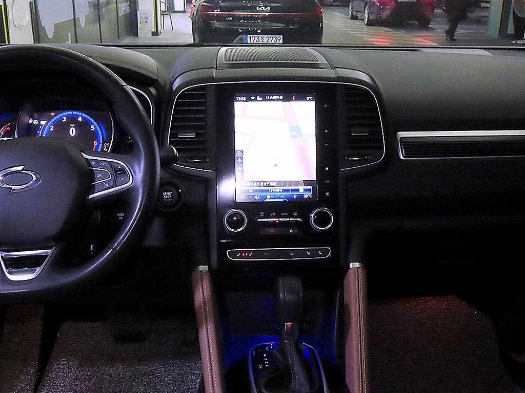 SAMSUNG QM6 - Vista 11