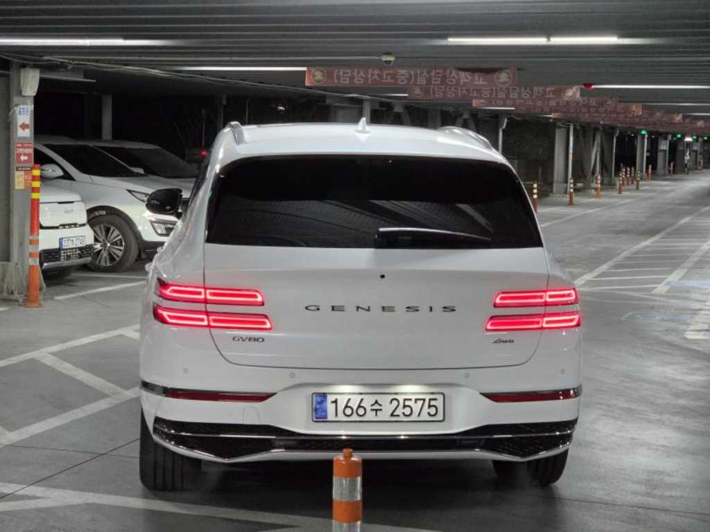 Genesis GV80 - Vista 6