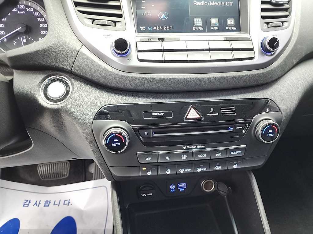 HYUNDAI Tucson - Vista 10