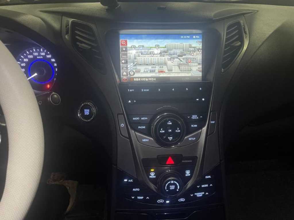 HYUNDAI Grandeur - Vista 9