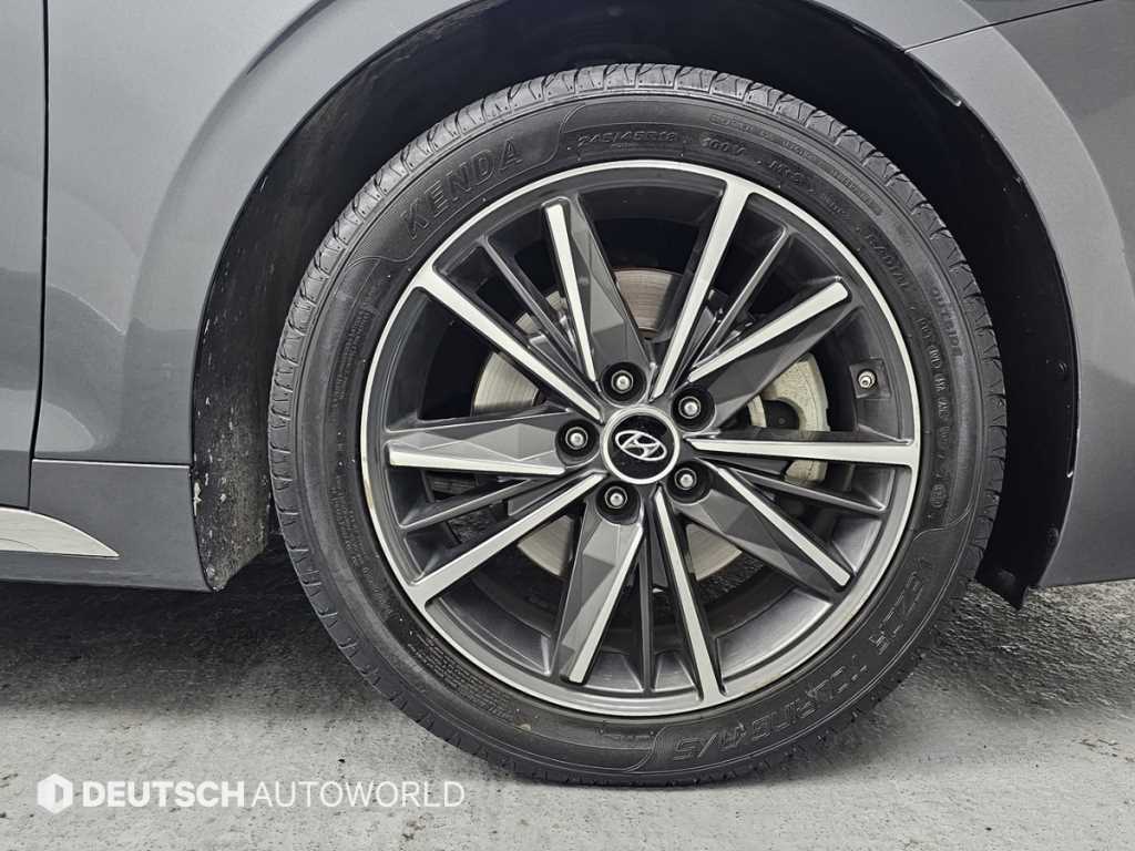 HYUNDAI Grandeur - Vista 5