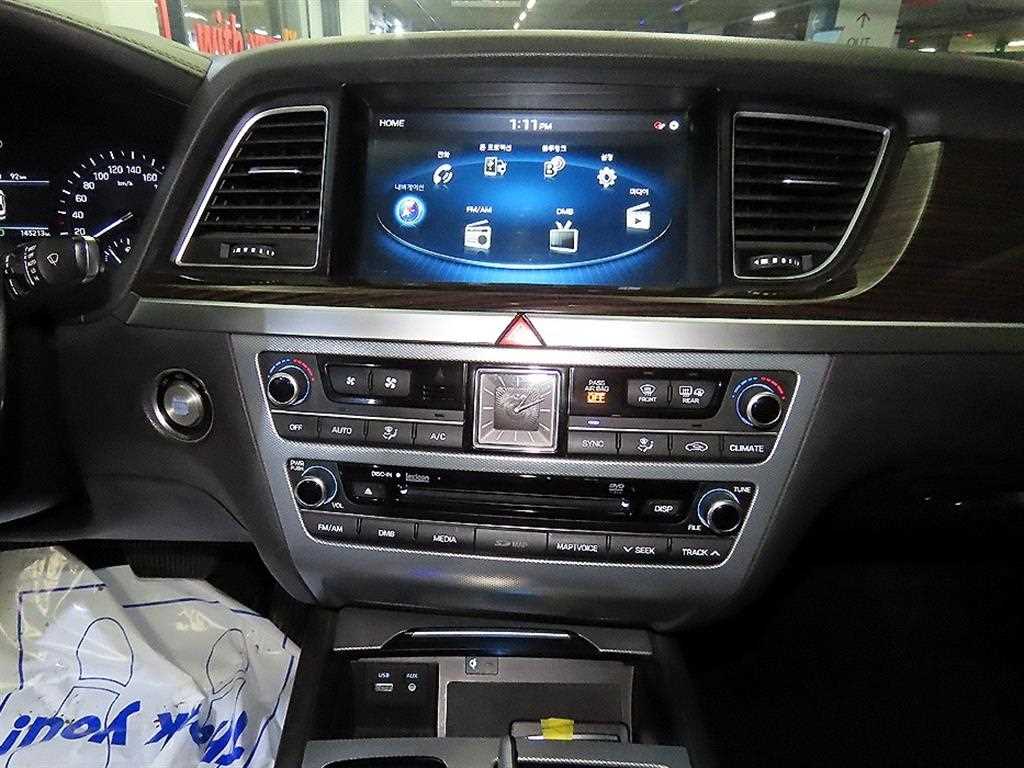 Genesis G80 - Vista 11