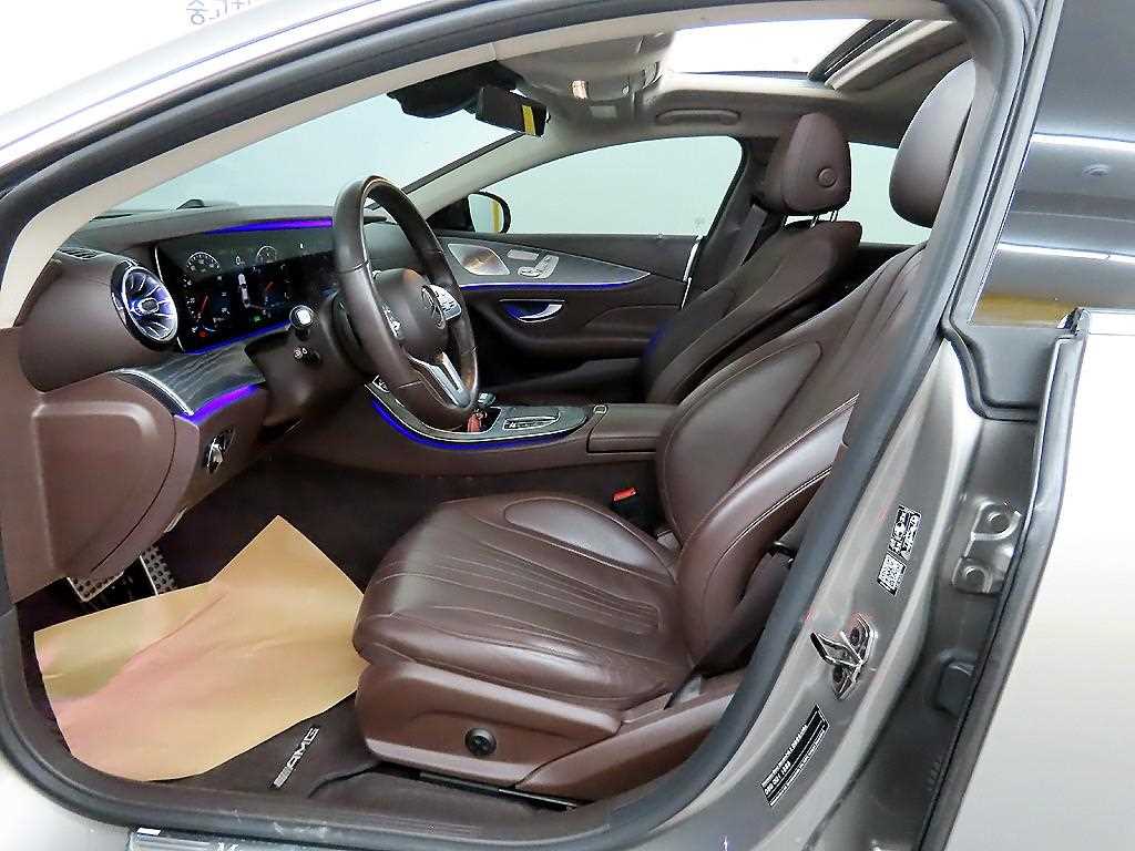 Mercedes Benz CLS Class - Vista 5