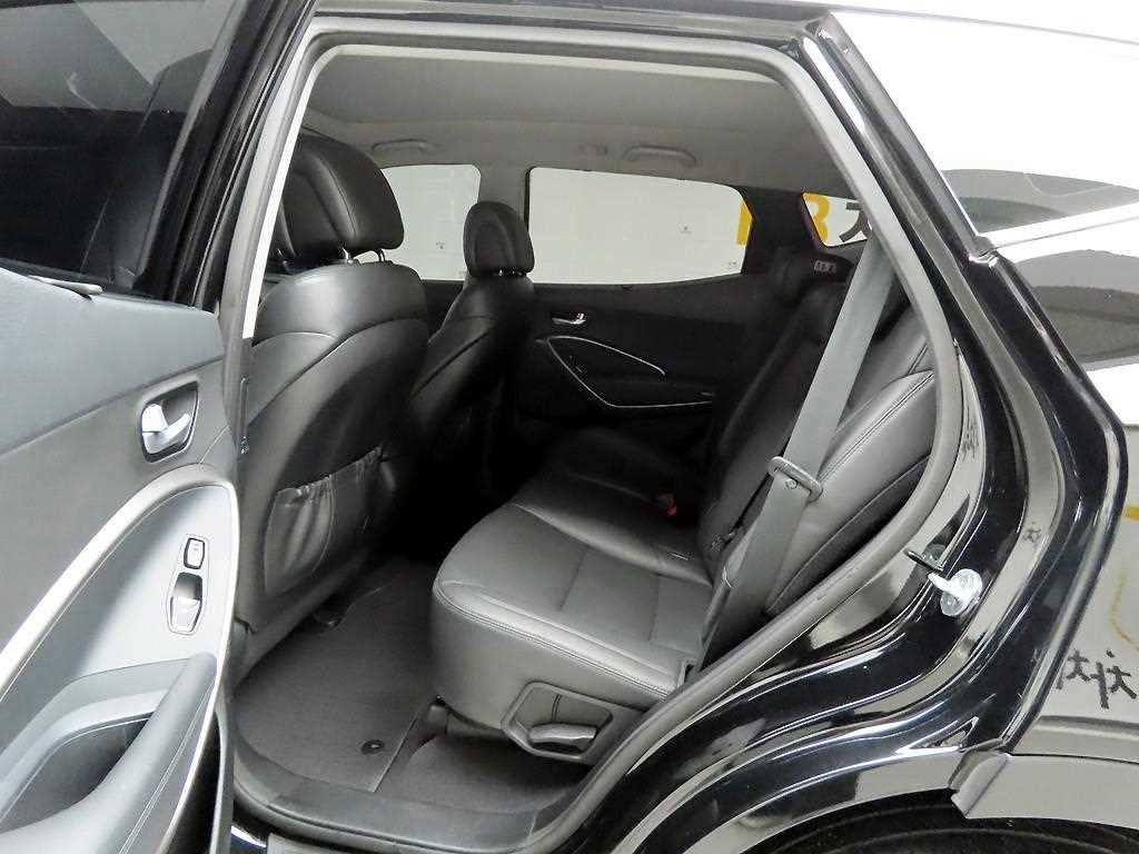 HYUNDAI Santa Fe 2016 Negro - Importación desde Corea - HF Imports Iquique - Foto 13