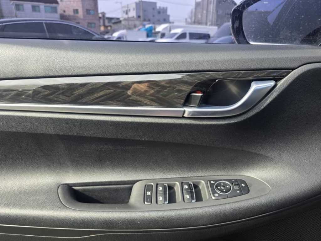 HYUNDAI Grandeur - Vista 6