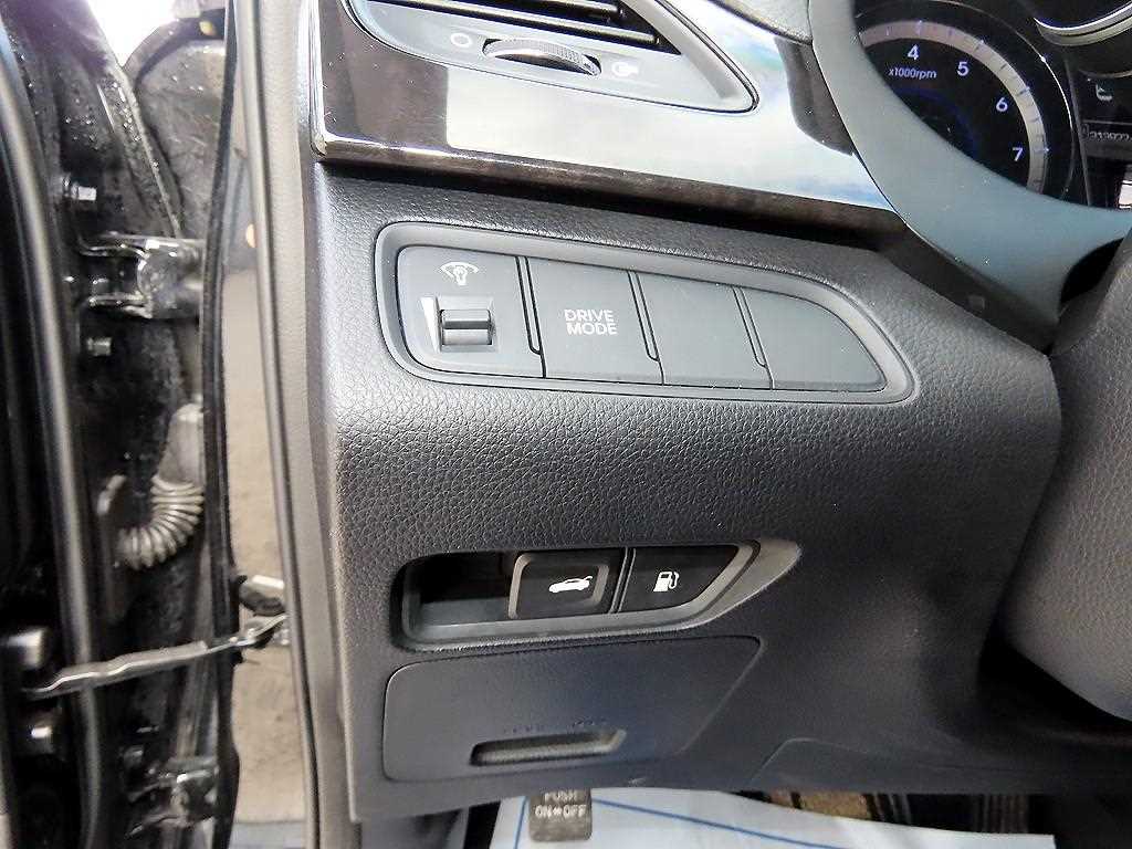 HYUNDAI Grandeur - Vista 12