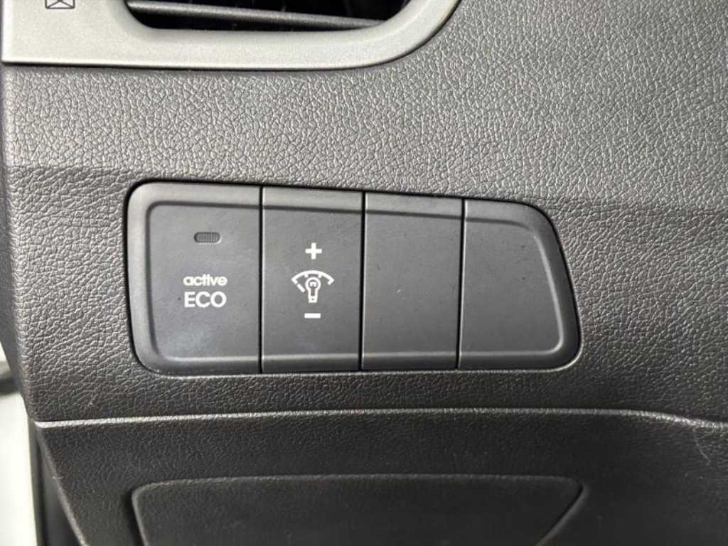 HYUNDAI Avante 2011 Blanco - Importación desde Corea - HF Imports Iquique - Foto 14