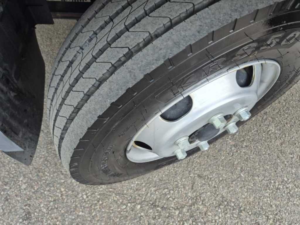 medium and large cargo Cargo - Vista 12