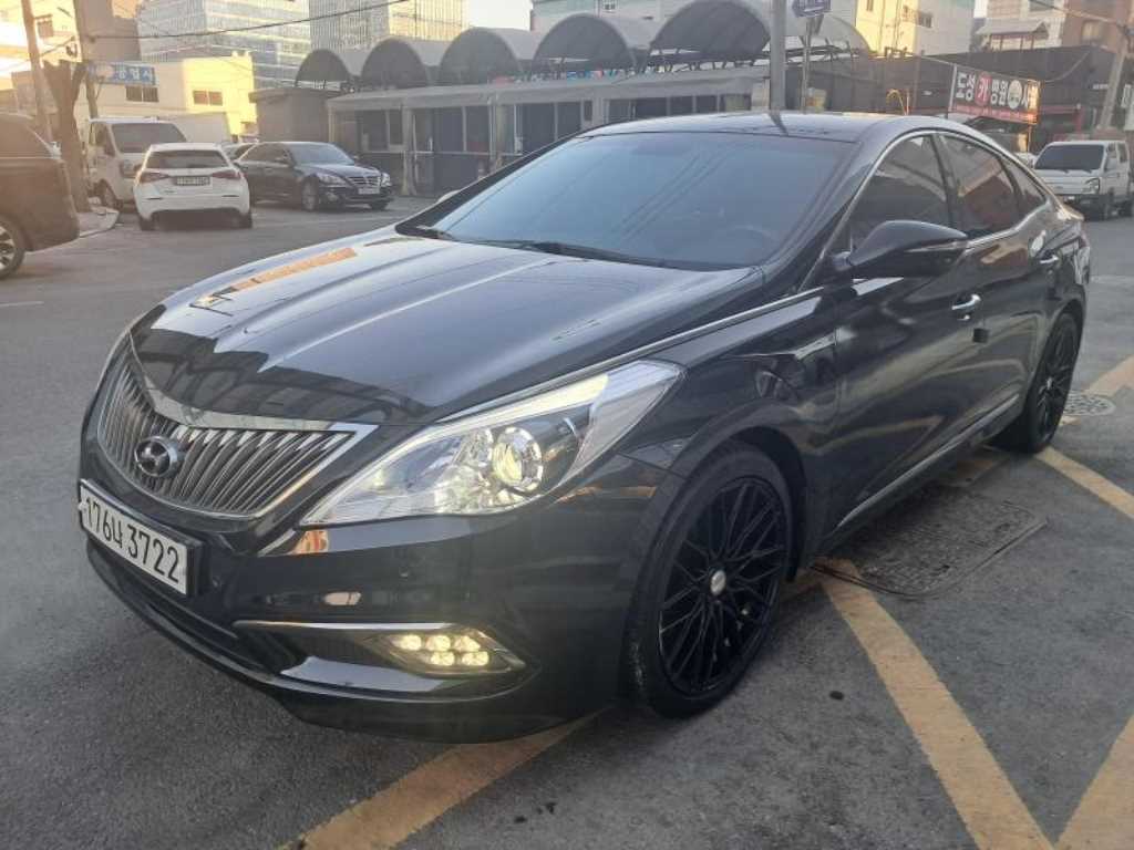 HYUNDAI Grandeur - Vista 2