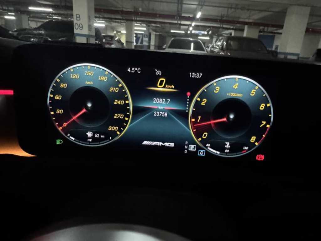 Mercedes Benz CLA Class - Vista 4