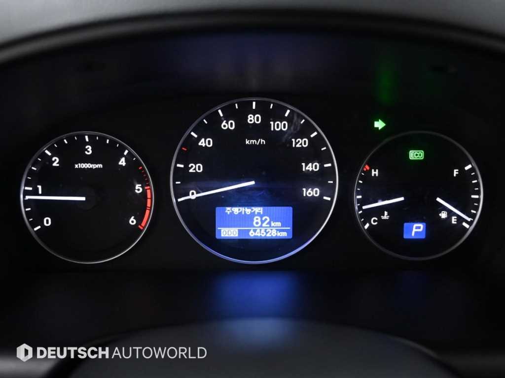 HYUNDAI Starex - Vista 8