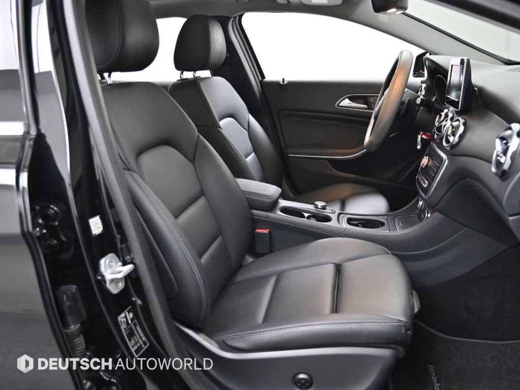 Mercedes Benz GLA Class - Vista 10