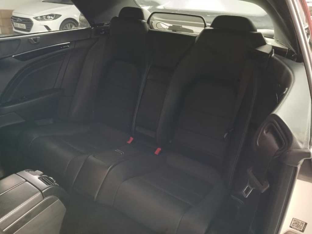 Mercedes Benz E class - Vista 6