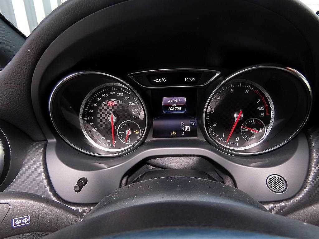 Mercedes Benz A Class - Vista 9