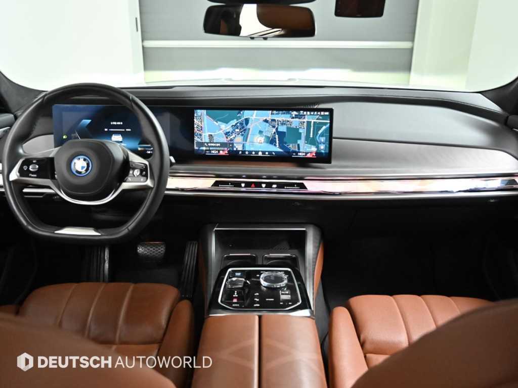 BMW i7 - Vista 7