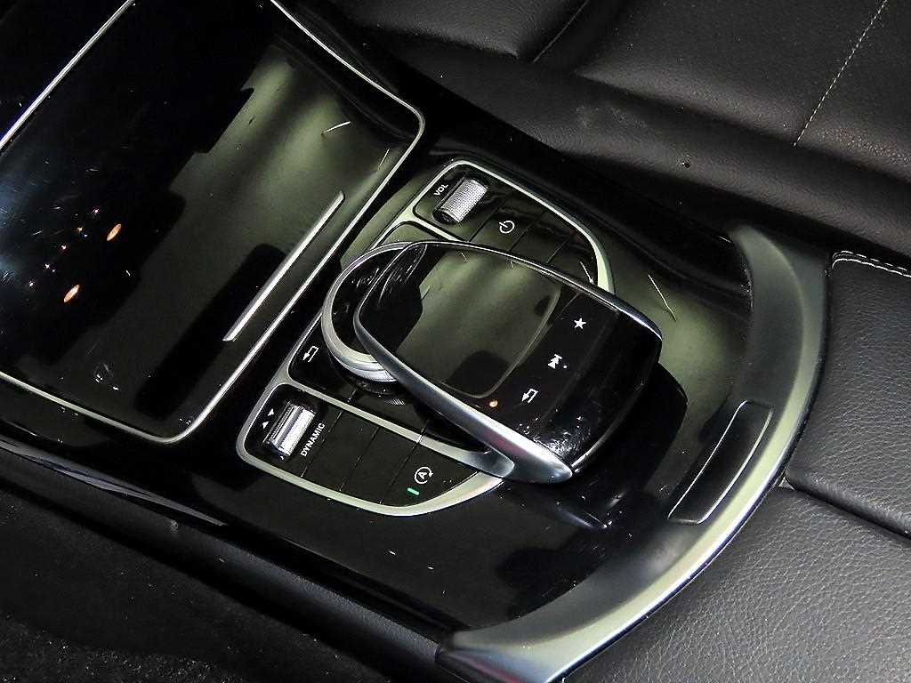 Mercedes Benz C Class 2017 Blanco - Importación desde Corea - HF Imports Iquique - Foto 13