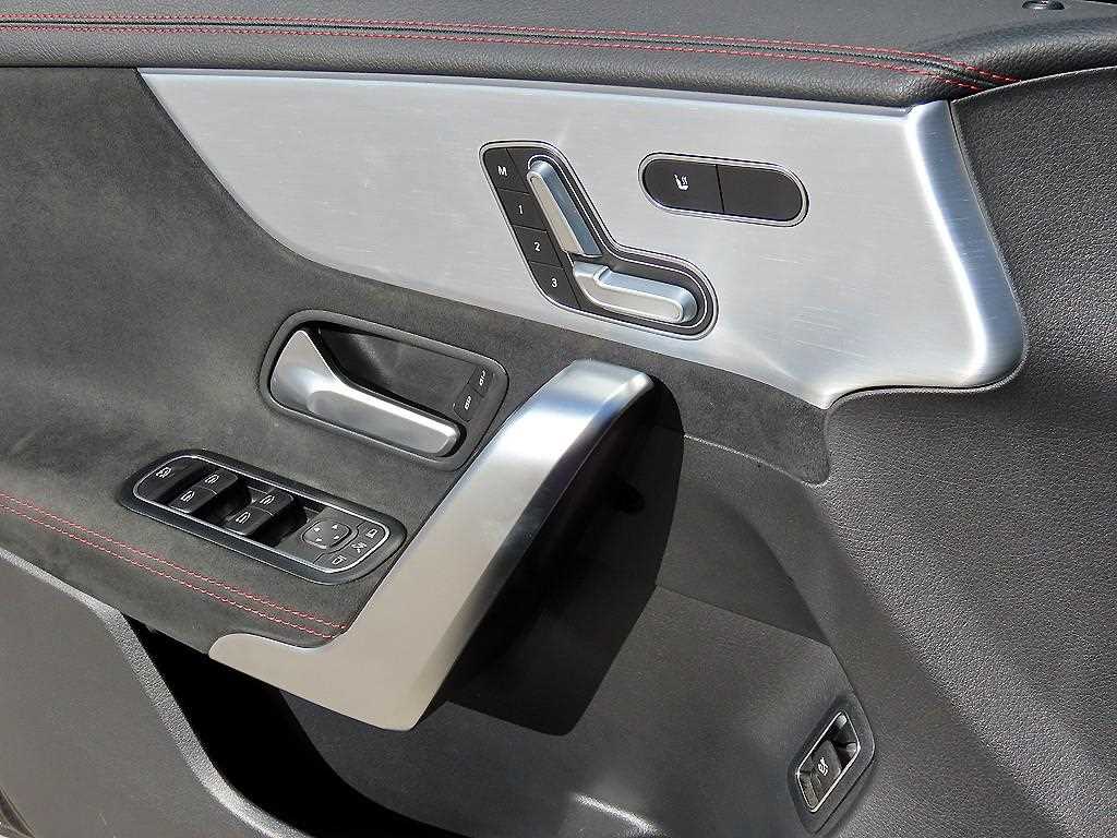 Mercedes Benz CLA Class - Vista 12