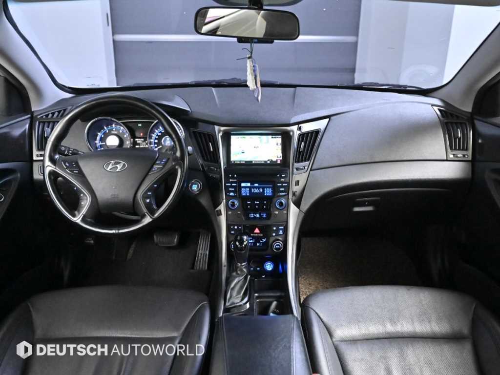 HYUNDAI Sonata - Vista 7