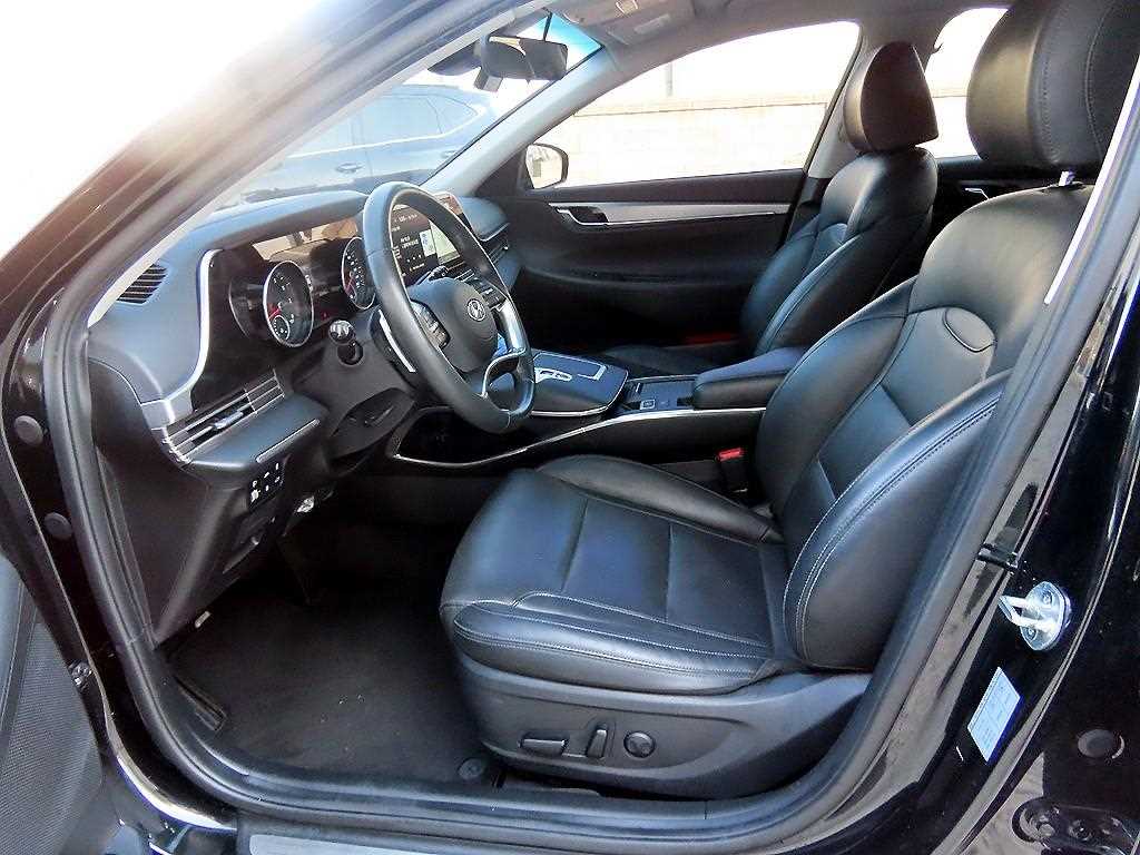 HYUNDAI Grandeur - Vista 5