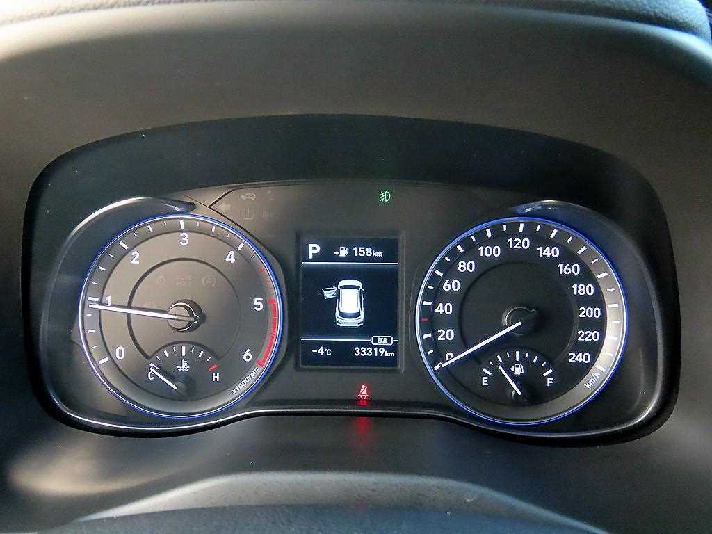 HYUNDAI Kona - Vista 9