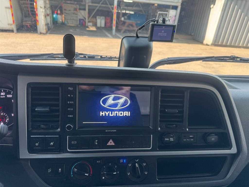 medium and large cargo truck - Vista 10