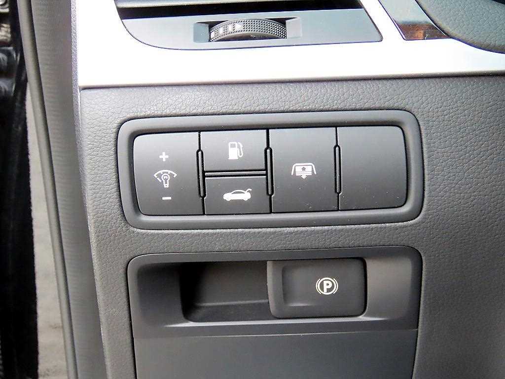 HYUNDAI Genesis 2015 Negro - Importación desde Corea - HF Imports Iquique - Foto 13