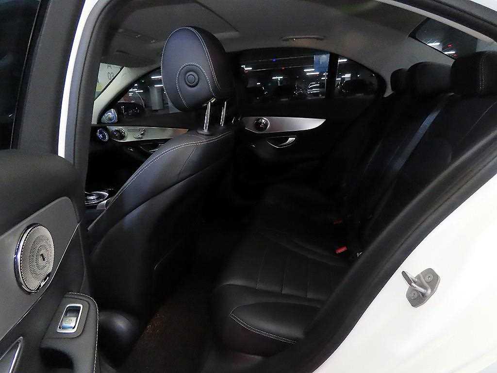 Mercedes Benz C Class - Vista 7