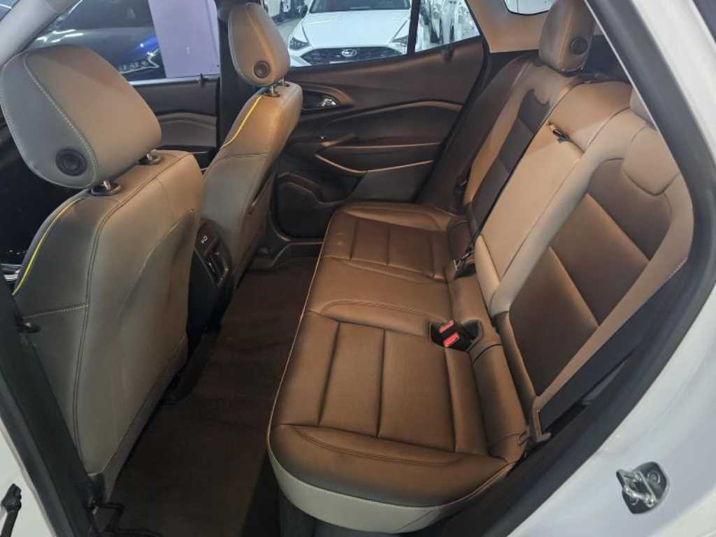 Chevrolet Trax - Vista 8