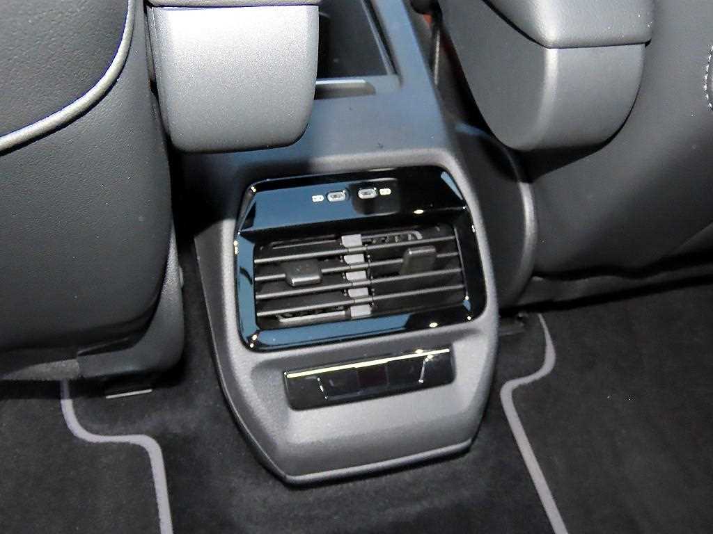 Volkswagen ID.4 2023 Blanco - Importación desde Corea - HF Imports Iquique - Foto 17